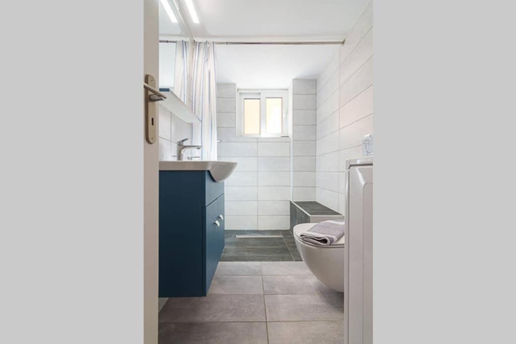 أثينا Cozy Flat With 1 Bedroom Next To Metro Station المظهر الخارجي الصورة
